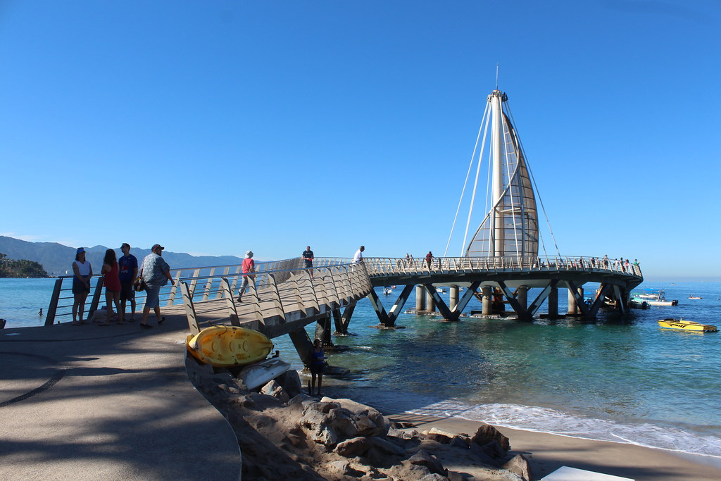 Cimentación de muelle de muertos en Puerto Vallarta, Jalisco